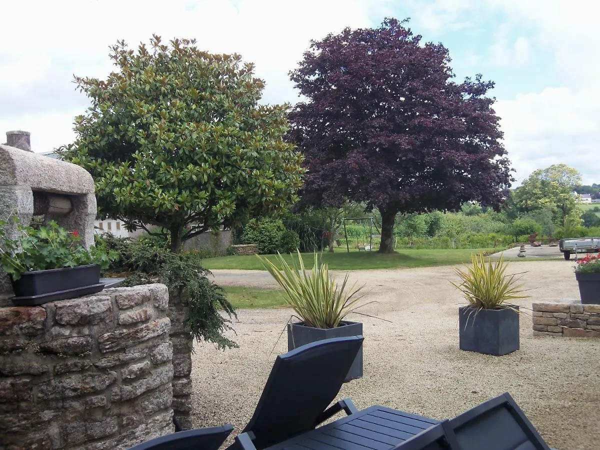 Holiday home Longere De Kerveguen Argoat Villa Leuhan France