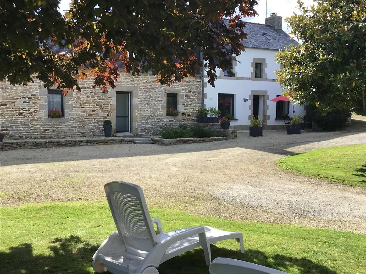 Longere De Kerveguen Argoat Villa Leuhan Holiday home