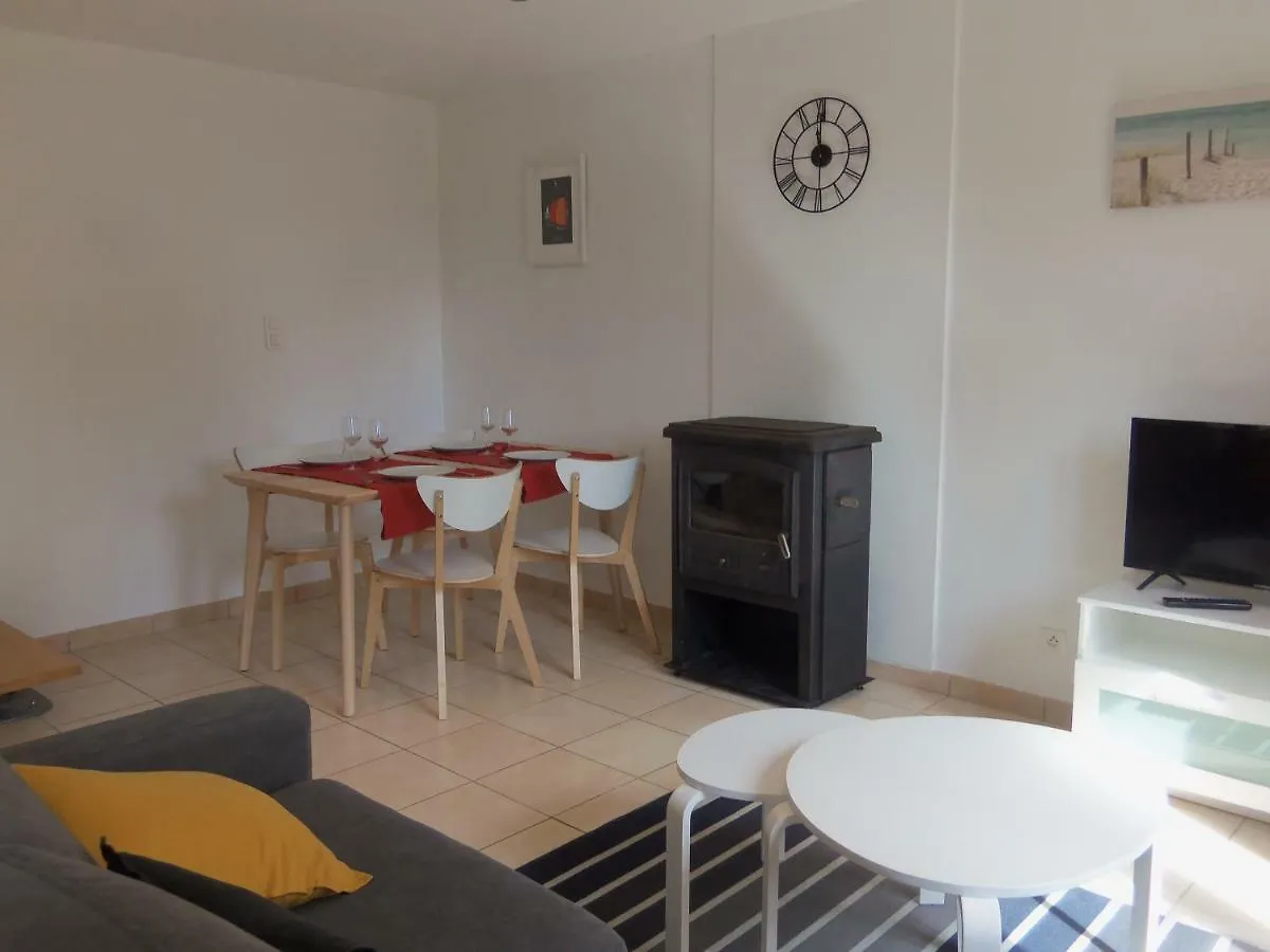 Longere De Kerveguen Argoat Villa Leuhan 0*,  France